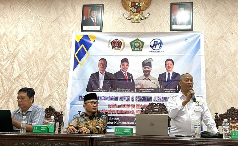 Gandeng PWI Kepri Kemenag Batam Perkuat Kemampuan Jurnalistik dan Pemahaman Hukum Guru Madrasah