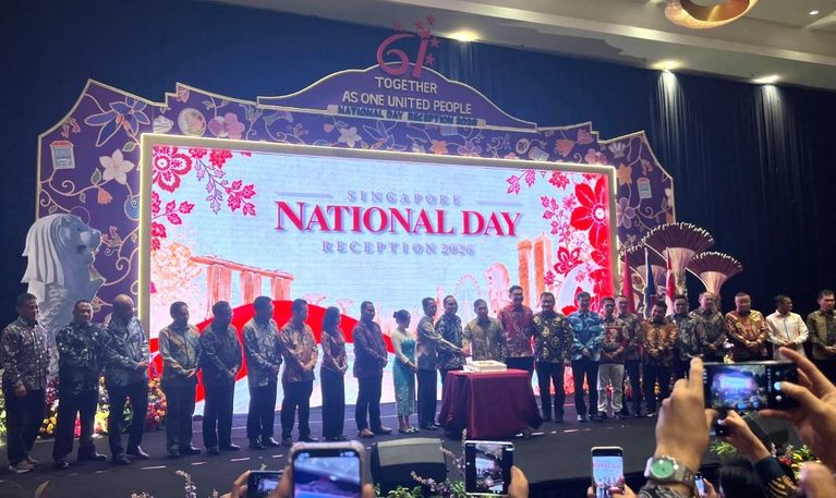 Tajuk J5NEWSROOM.COM: 61 Tahun Singapura, Lebih dari Sekadar Jiran!