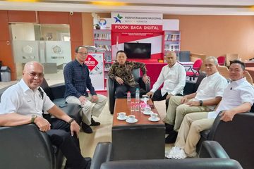 Podcast PWI Pusat Hadirkan Wamen Komdigi Angga Raka
