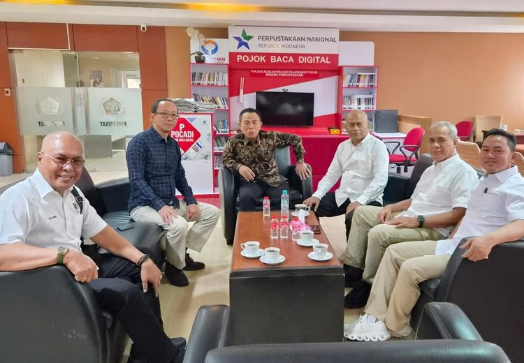 Podcast PWI Pusat Hadirkan Wamen Komdigi Angga Raka