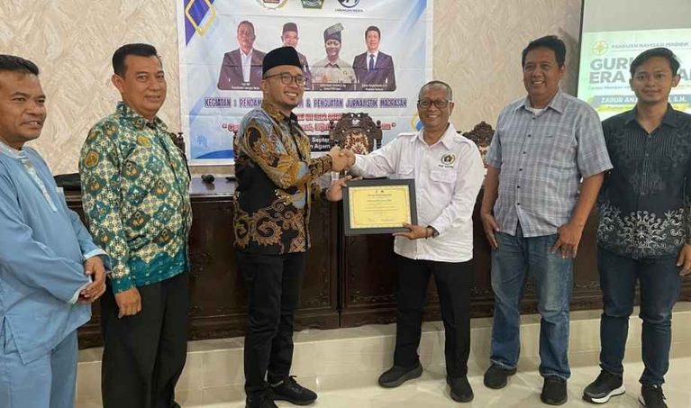Kemenag Batam Perkuat Kemampuan Jurnalistik dan Pemahaman Hukum Guru Madrasah
