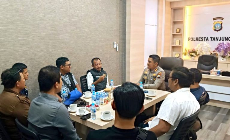 PWI Tanjungpinang dan Polresta Tanjungpinang Bersinergi Tingkatkan Kompetensi Wartawan