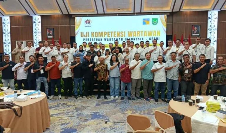 32 Wartawan Dinyatakan Kompeten dalam UKW PWI Kepri, Kompetensi Bukan Akhir Belajar