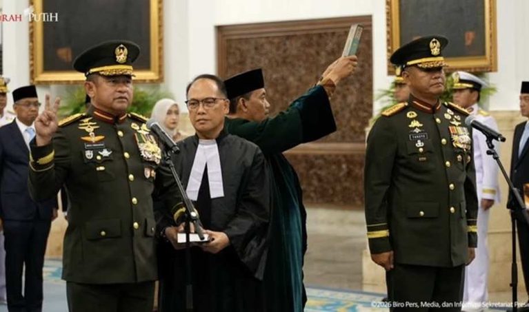 Prabowo Lantik Tandyo Budi Revita sebagai KSAD, Gantikan Jenderal Maruli Simanjuntak