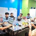 Datangi Graha PWI Kepri, Kevin Manurung Curhat Dikeluarkan Rektor ITEBA Batam