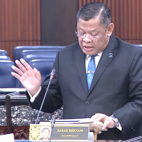 Tajuk J5NEWSROOM.COM: ‘Nyuwon Sepurone Nggih’ Datuk Kalam Salan!