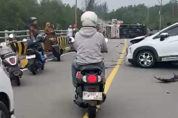Kronologi Kecelakaan Bus Disdik Bintan dan Mitsubishi Xpander di Jembatan Lintas Barat