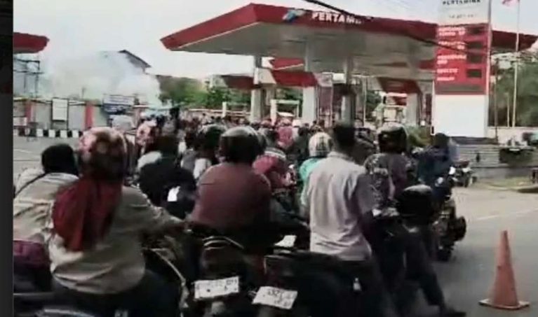 Kelangkaan BBM di Bali Picu Antrean, Pertamina Tambah Pasokan dan Buka SPBU 24 Jam
